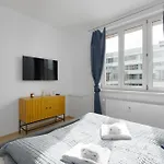 2 Bedroom Apartment With A Terrace Near The Metro