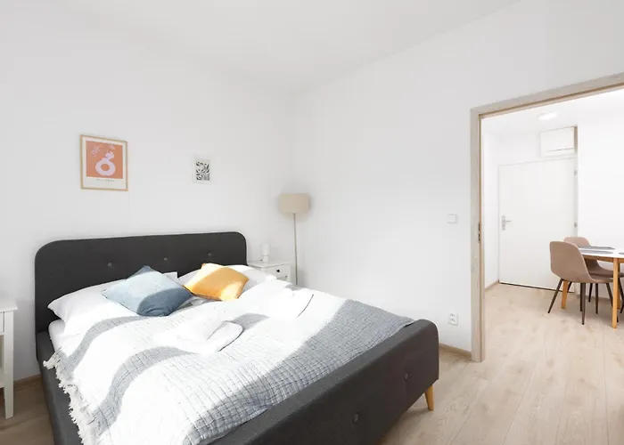 2 Bedroom Apartment With A Terrace Near The Metro